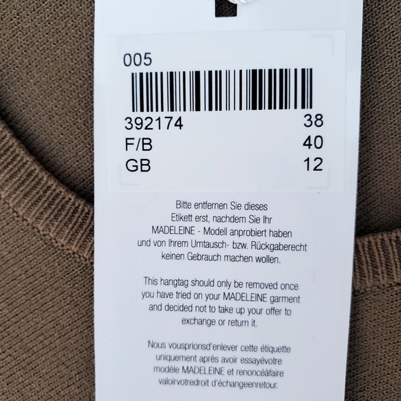 Madeleine long dress in Olive Green. 6 - Picture 4 of 14